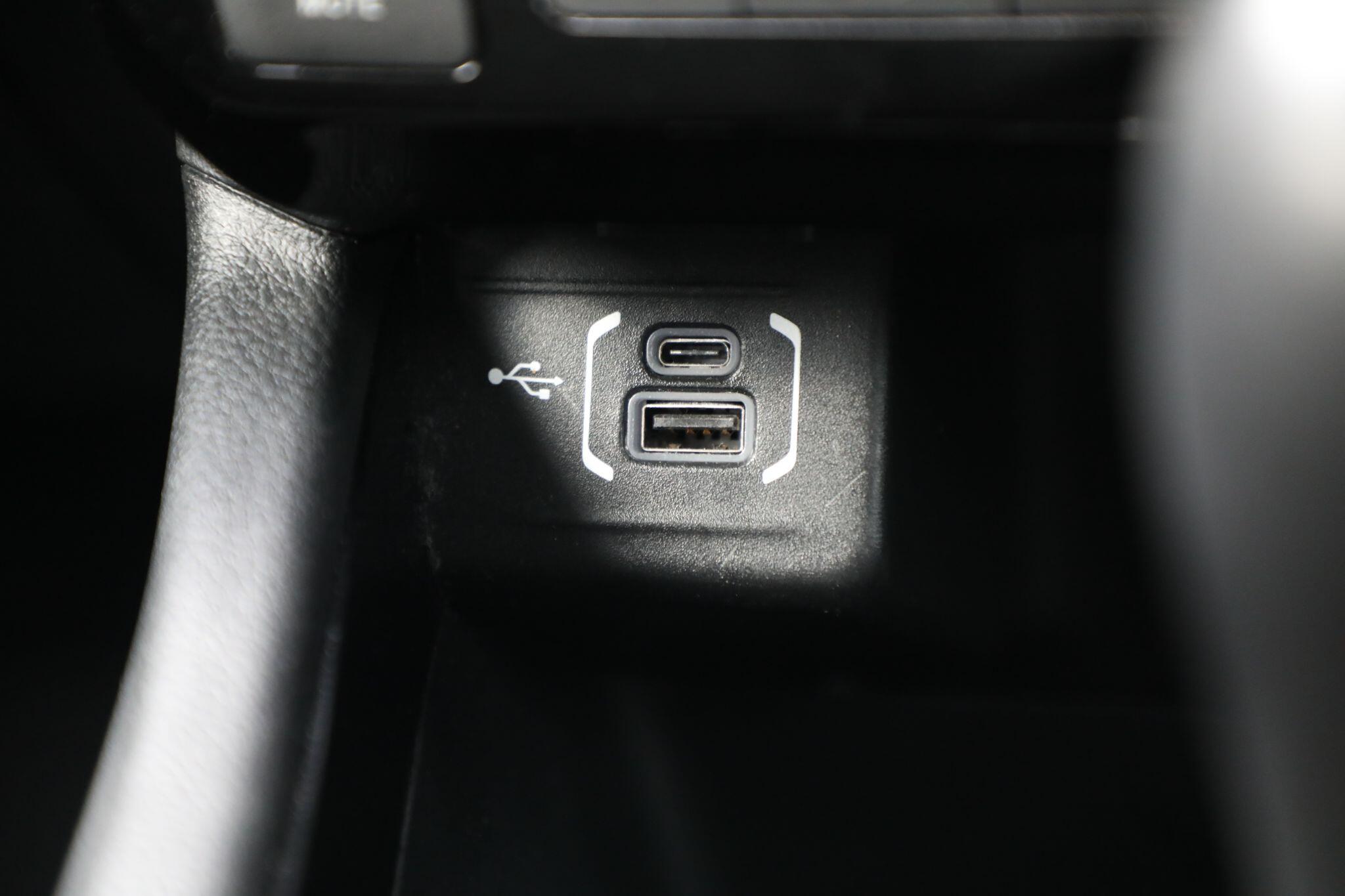Large vehicle image